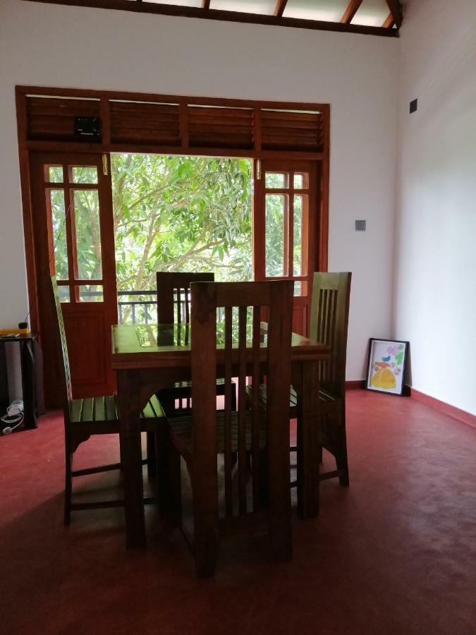 Top Mount Villa Hikkaduwa Exterior photo