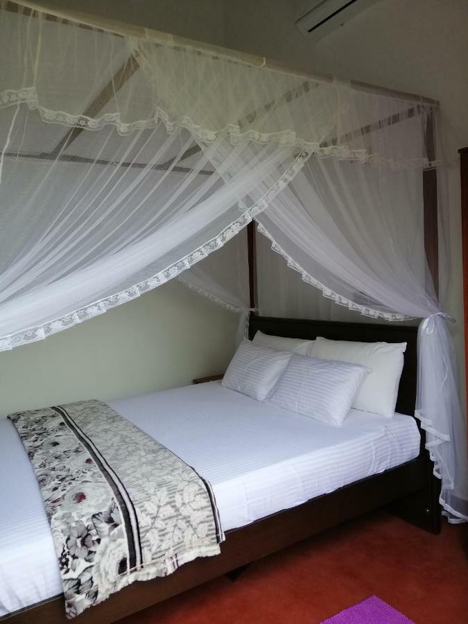 Top Mount Villa Hikkaduwa Exterior photo